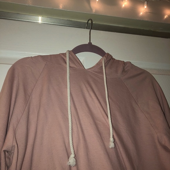 Cropped Sweatshirt - Picture 3 of 3